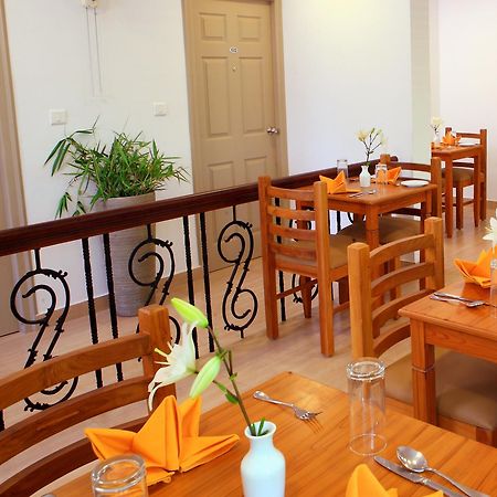 Abad Pepper Route Hotell Kochi Exteriör bild