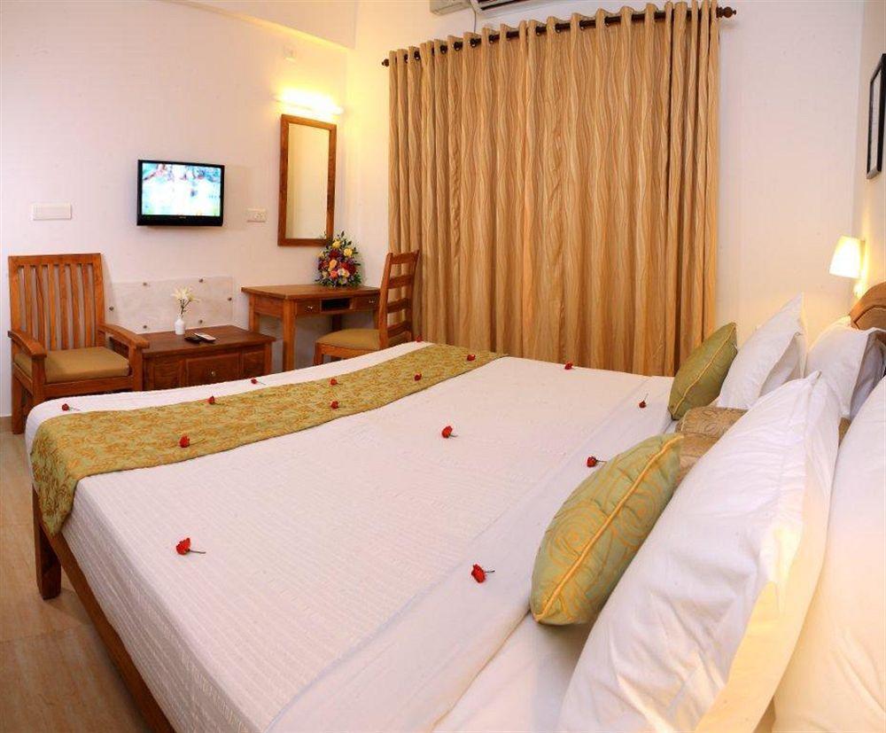 Abad Pepper Route Hotell Kochi Exteriör bild